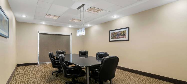 本顿维尔-罗杰斯舒适套房酒店(Comfort Suites Bentonville - Rogers)图片