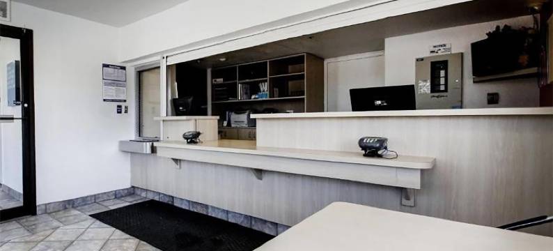 Super 8 by Wyndham Woods Cross/Salt Lake City North(Super 8 by Wyndham Woods Cross/Salt Lake City North)图片