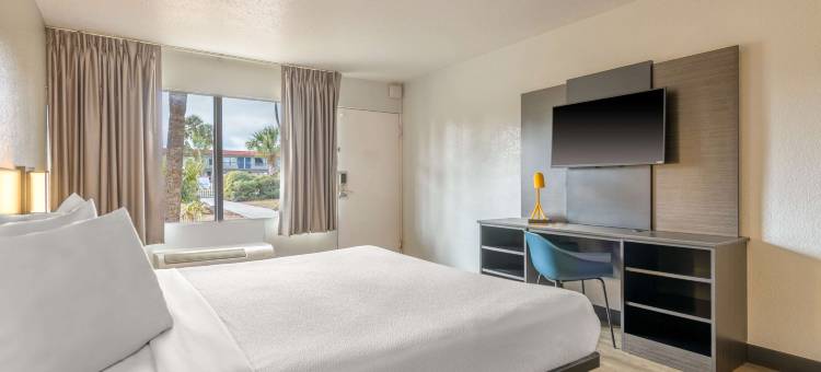 威基沃奇斯普林西尔6号汽车旅馆(Motel 6 Spring Hill, FL - Weeki Wachee)图片