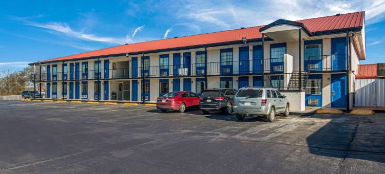 鲍-霍查顿罗德威酒店(Rodeway Inn Broken Bow-Hochatown)图片