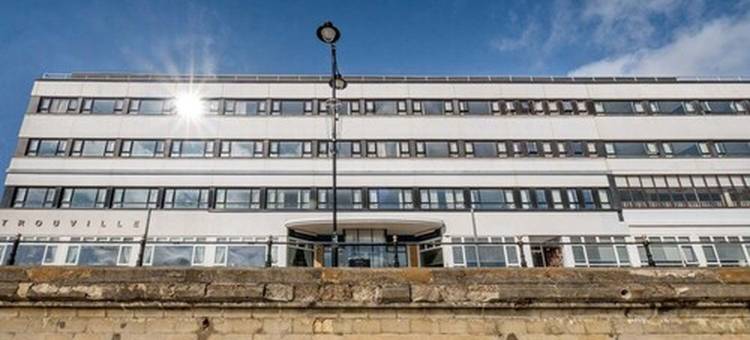 特鲁维尔酒店 由指南针酒店集团管理(Trouville Hotel by Compass Hospitality)图片