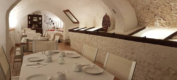 加尔西纳洛伯爵宫民宿(Casa Palacio Conde de Garcinarro)图片