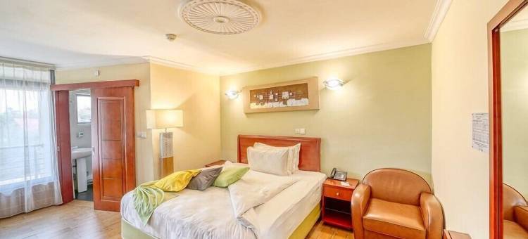 拉法赖斯雅温得酒店(Hotel la Falaise Yaounde)图片