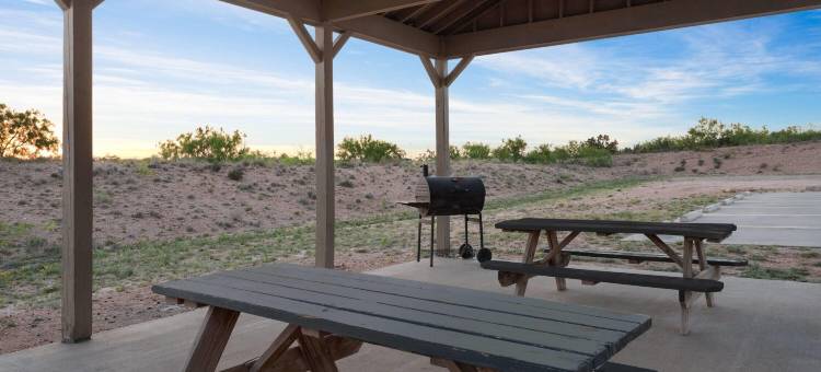 大斯普林斯鹰巢套房-温德姆旅屋酒店(Eagle's Den Suites Big Spring a Travelodge by Wyndham)图片