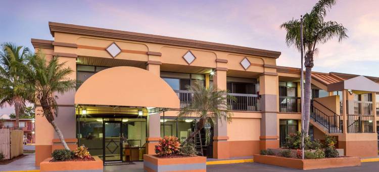 迈尔斯堡北戴斯酒店(Travelodge by Wyndham Fort Myers North)图片