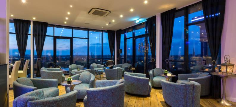 吕贝克伽和瑞森藤维尔酒店(Hotel IV Jahreszeiten Lübeck)图片