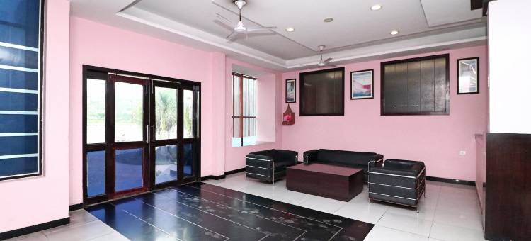 OYO 4754 中央点酒店(Spot on Hotel Center Point)图片