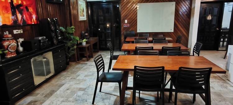 德尔套房酒店(Delle Suites)图片