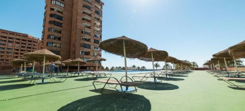 阳光海岸海滩一线公寓(Apartamento Costa del Sol Beach First)图片