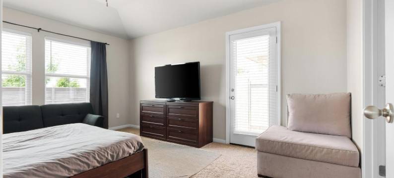 迷人的四卧室宽敞后院在赫托(Charming 4BR Home w Spacious Backyard in Hutto)图片