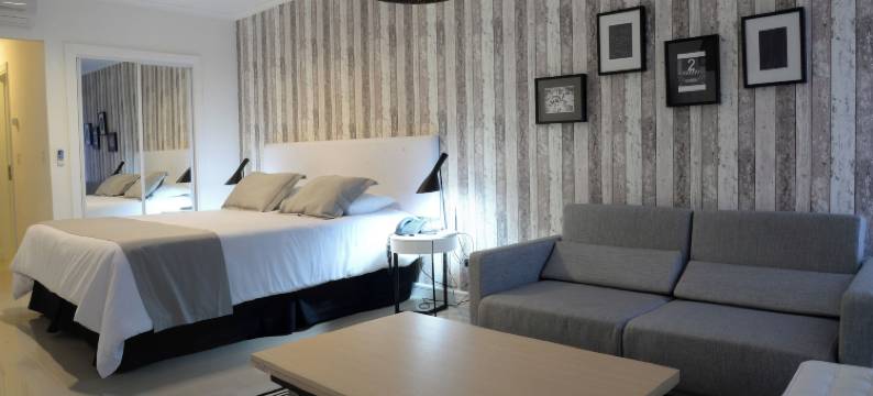 索拉纳斯蓬塔德尔埃斯特 & 水晶海滩(Solanas Punta del Este & Crystal Beach)图片