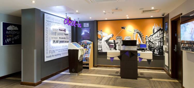 韦德布里奇普瑞米尔酒店(Premier Inn Wadebridge)图片