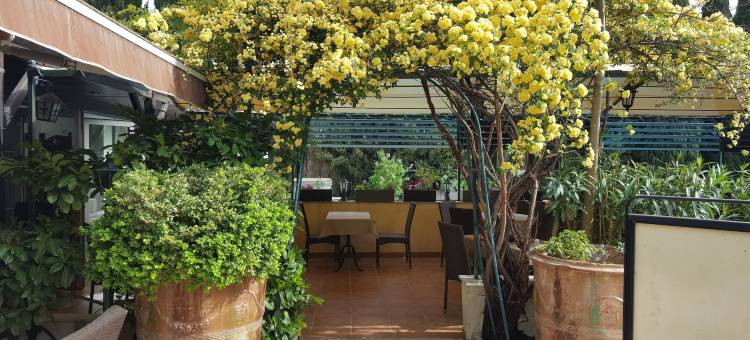 勒斯赛德雷斯(Logis Hôtel - Restaurant Résidence les Cèdres)图片