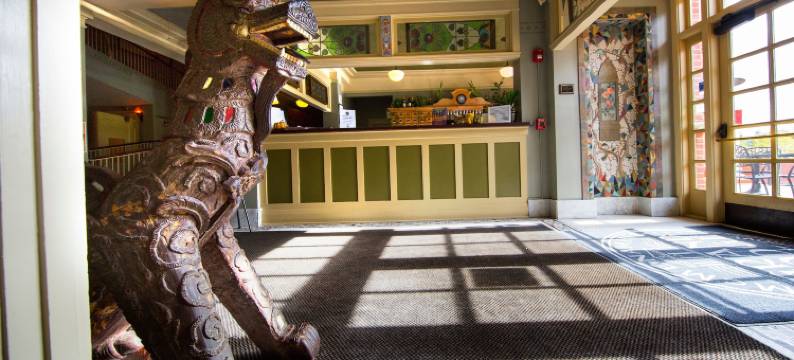 麦克梅纳敏山林小屋(McMenamins Grand Lodge)图片