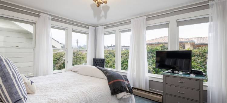 楠塔基特鲸鱼旅馆(Nantucket Whale Inn, Half Moon Bay)图片