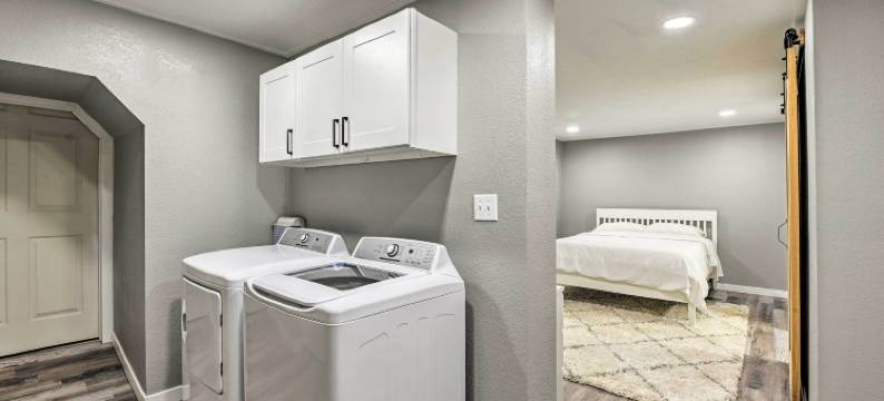 翻新酒吧 <离密西西比河两个街区(Walk to River: Unique Studio in Renovated Bar!)图片