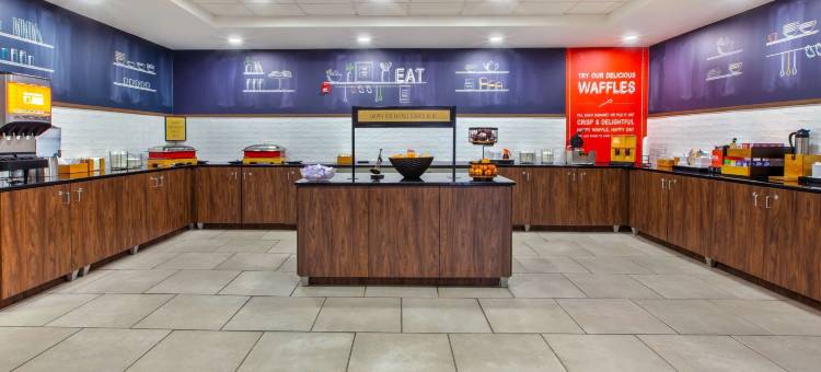 克利夫兰机场/米德尔堡高地欢朋套房酒店(Hampton Inn & Suites Cleveland-Airport/Middleburg Heights)图片