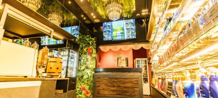 新宿三丁目店 小巴厘森林酒店(仅限成人)(Hotel Petit Bali Forest Shinjuku Sanchome)图片