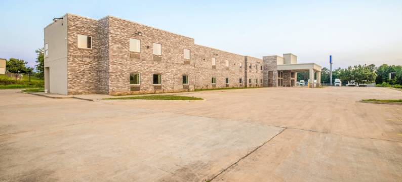 OYO 阿代尔斯维尔卡尔洪南I-75酒店(OYO Hotel Adairsville Calhoun South I-75)图片