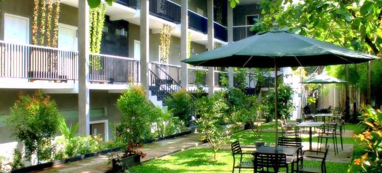 萨福瓦宾塔罗清真米特拉红门酒店(Safwah Bintaro Syariah Mitra RedDoorz)图片