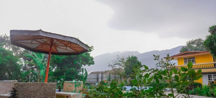 红多兹公寓-近塔曼野生动物园(Residences by RedDoorz Near Taman Safari)图片