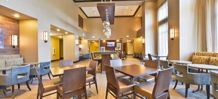 格林斯伯勒/体育馆区希尔顿欢朋套房酒店(Hampton Inn & Suites Greensboro/Coliseum Area)图片