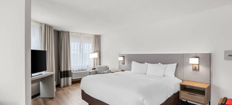 贝尔维尤-奥马哈奥弗特空军基地舒适套房酒店(Comfort Inn & Suites Bellevue - Omaha Offutt AFB)图片