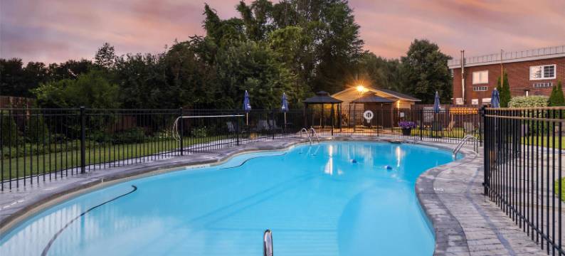 林荫贝斯特韦斯特优质酒店及会议中心(Best Western Parkway Inn  Conference Centre)图片