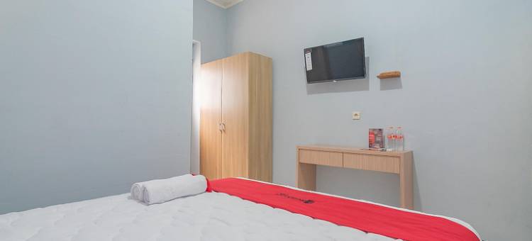 红多兹酒店-近加鲁特广场(RedDoorz Near Alun-Alun Garut)图片