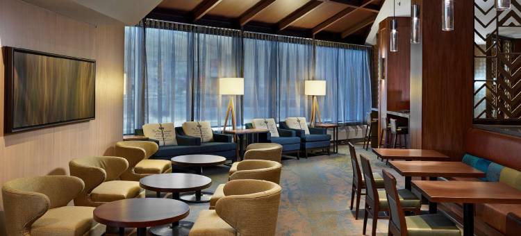 里贾纳市中心希尔顿逸林酒店和会议中心(DoubleTree by Hilton Hotel & Conference Centre Regina)图片