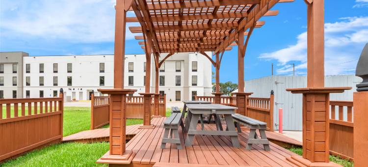 维多利亚戴斯酒店(Spark By Hilton Victoria)图片