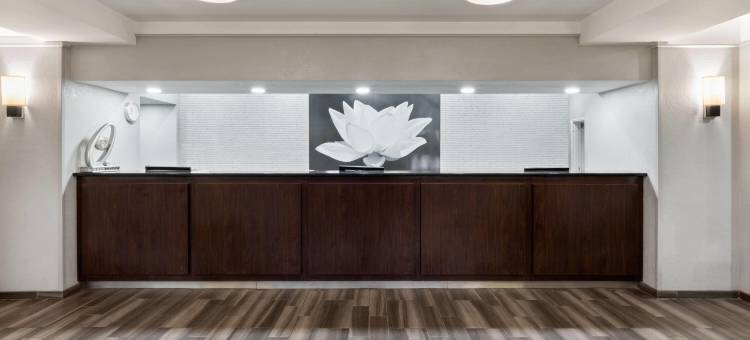 圣安东尼奥机场拉昆塔温德姆套房酒店(La Quinta Inn & Suites by Wyndham San Antonio Airport)图片