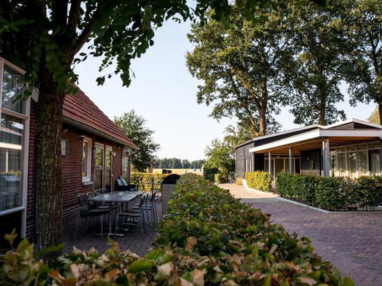 约翰尼斯胡夫酒店