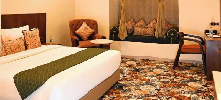 弗林达文卡丹布库提尔(Kadamb Kuteer Vrindavan)图片