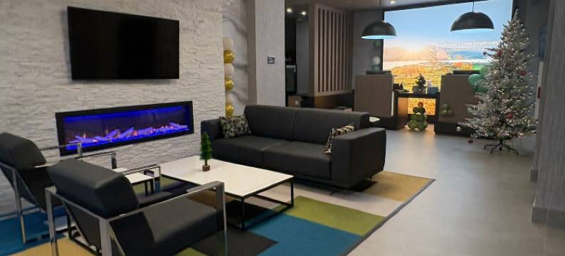 温德姆基洛纳拉昆塔温德姆酒店套房(La Quinta Inn & Suites By Wyndham Kelowna Bc)图片