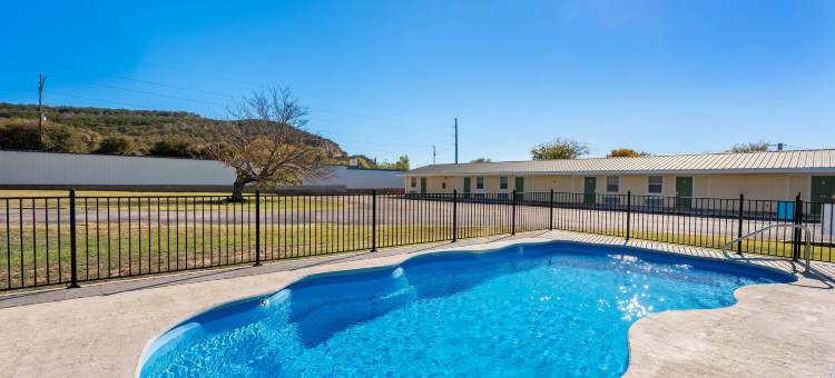 罗德威酒店金斯兰 - LBJ湖(Rodeway Inn Kingsland - Lake LBJ)图片