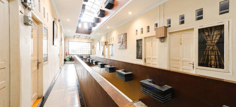 红多兹Plus酒店-近北苏门答腊大学(RedDoorz Plus Near Universitas Sumatera Utara)图片