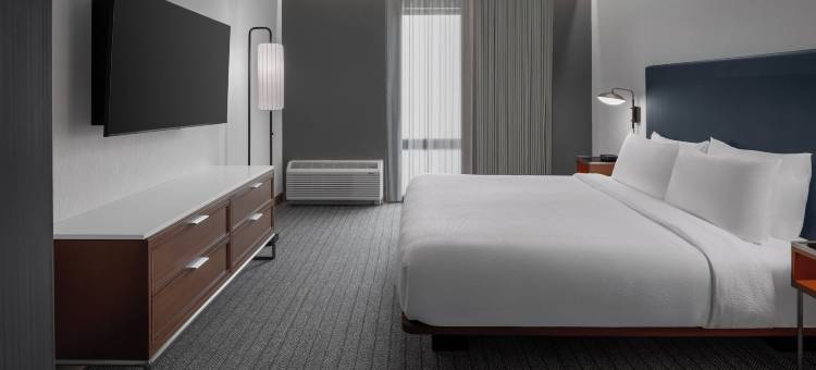 万豪万怡酒店伍德兰德(Courtyard by Marriott Woodland)图片