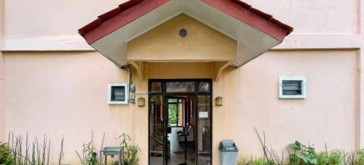 RedDoorz Casa Delray Syariah at Pantai Pelabuhan Ratu图片