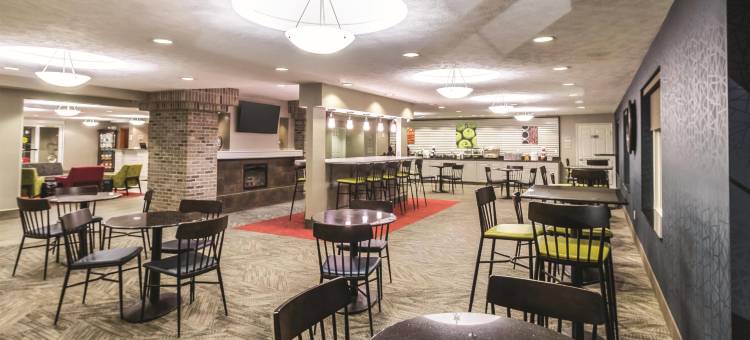 法戈医疗中心拉昆塔温德姆套房酒店(La Quinta Inn & Suites by Wyndham Fargo-Medical Center)图片
