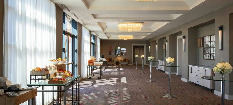 底特律诺维巴朗纳特万丽酒店(The Baronette Renaissance Detroit-Novi Hotel)图片