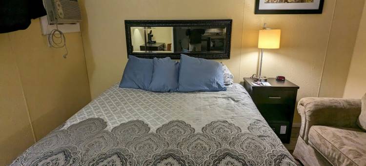 新阿尔姆科洛尼亚尔长住OYO旅馆(Colonial Inn Extended Stay by OYO New Ulm)图片