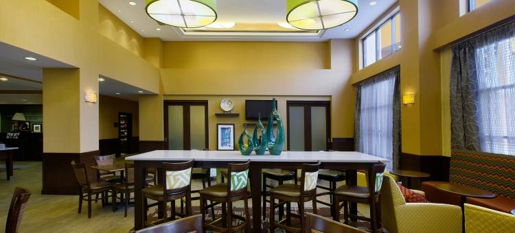 希尔顿欢朋套房酒店-伯灵顿(Hampton Inn & Suites Burlington)图片