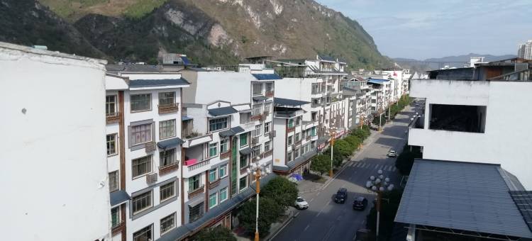 施秉鸿鑫商务酒店(夜漂景区大门店)图片