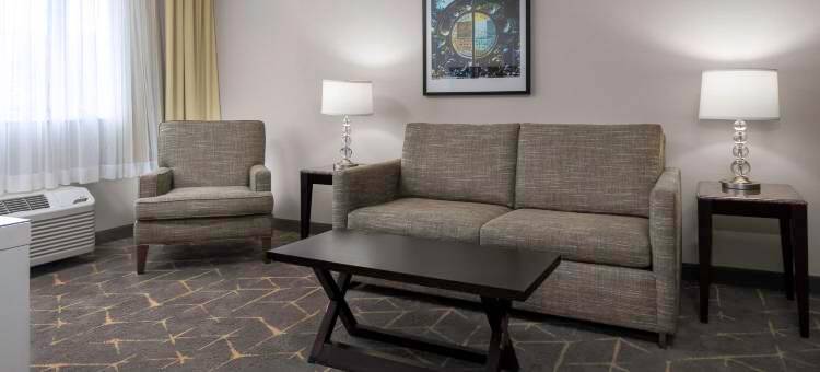Holiday Inn & Suites 马尔伯勒(Holiday Inn & Suites Marlborough)图片