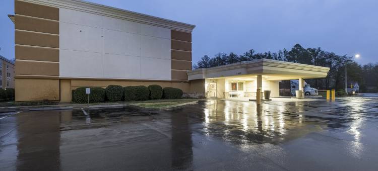 红顶酒店-诺克斯维尔中心佩柏米尔路(Red Roof Inn Knoxville Central - Papermill Road)图片