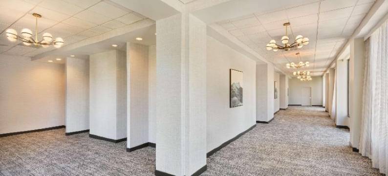 纳什维尔机场雷迪森酒店(Radisson Hotel Nashville Airport)图片