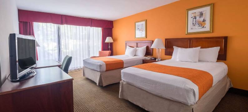 福乐顿市阿纳海姆豪生酒店及会议中心(Howard Johnson by Wyndham Fullerton/Anaheim Conference Cntr)图片