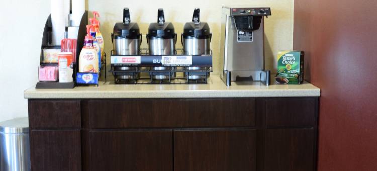 阿默斯特布法罗大学红屋顶酒店(Red Roof Plus+ University at Buffalo - Amherst)图片