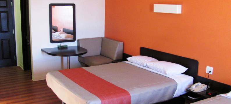 茵斯菲尔6号汽车旅馆(Joys Inn Innisfail, AB)图片